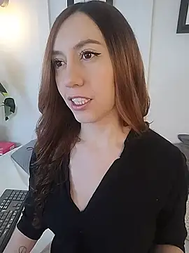 Snapshot of Fer_Luxx chatting on July 2026 11:30:02 AM Fer Luxx online show from July 2026 11:30:02 AM