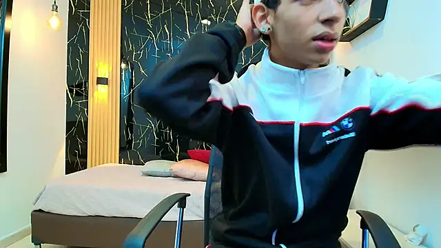 ValeriHot 1 online show from April 2026 02:02:01 AM