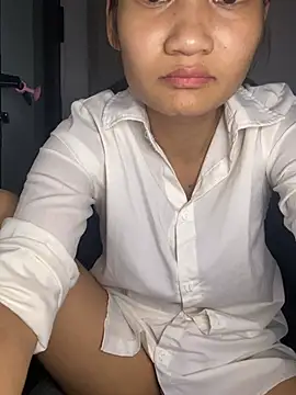 -Lilyn- online show from April 2026 06:16:01 PM