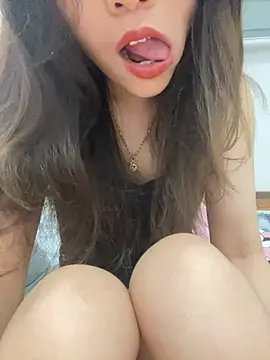 Snapshot of Lyn_baby chatting on May 2026 04:47:01 PM Lyn baby online show from May 2026 04:47:01 PM