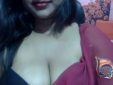 Snapshot of Rashmi_hotgirl chatting on April 2026 06:06:02 PM Rashmi hotgirl online show from April 2026 06:06:02 PM