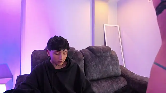 Sky n Zayn online show from April 2026 01:00:02 PM