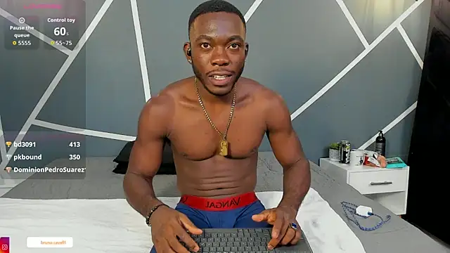 Snapshot of Oliver_Laurent_ chatting on April 2026 11:13:02 PM Oliver Laurent online show from April 2026 11:13:02 PM