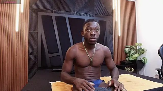 Snapshot of Oliver_Laurent_ chatting on April 2026 12:10:01 PM Oliver Laurent online show from April 2026 12:10:01 PM