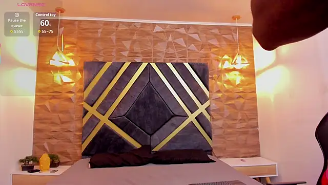 Snapshot of Oliver_Laurent_ chatting on April 2026 11:42:01 PM Oliver Laurent online show from April 2026 11:42:01 PM