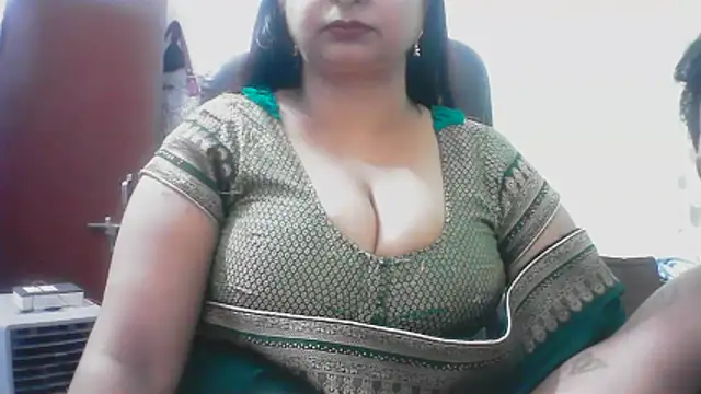 Snapshot of hard_to_do__ chatting on May 2026 05:23:02 PM hard to do online show from May 2026 05:23:02 PM