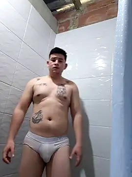 blanquito18  online show from June 2026 04:11:01 PM