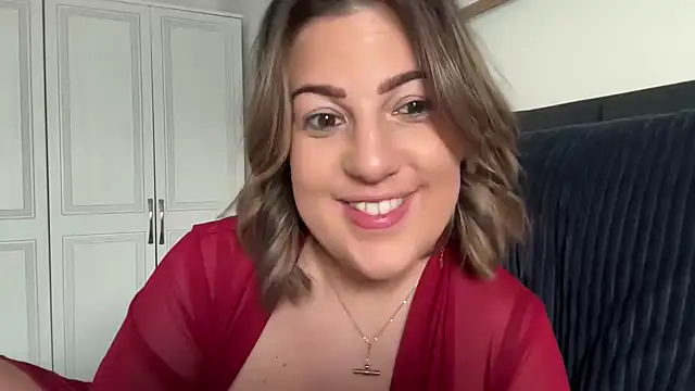 annabellewarick online show from April 2026 06:49:02 PM