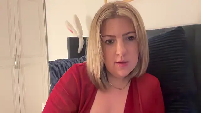 Snapshot of annabellewarick chatting on May 2026 09:34:02 PM annabellewarick online show from May 2026 09:34:02 PM