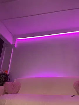 ScarletFlameee online show from March 2026 08:24:02 PM