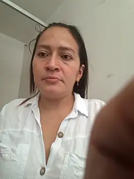 Snapshot of Dr_Edna_naughty chatting on May 2026 03:08:01 PM Dr Edna naughty online show from May 2026 03:08:01 PM