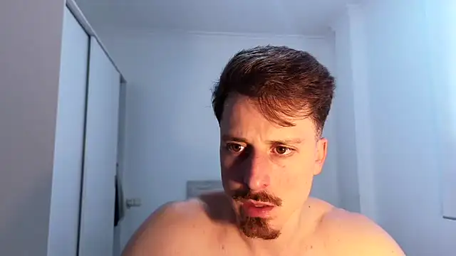 zeusoctavian1 online show from May 2026 04:48:01 PM