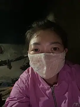 Bling-pusy online show from March 2026 10:49:02 PM