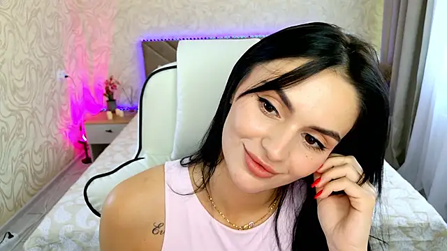 Snapshot of MilaaSweety chatting on July 2026 01:06:02 PM MilaaSweety online show from July 2026 01:06:02 PM
