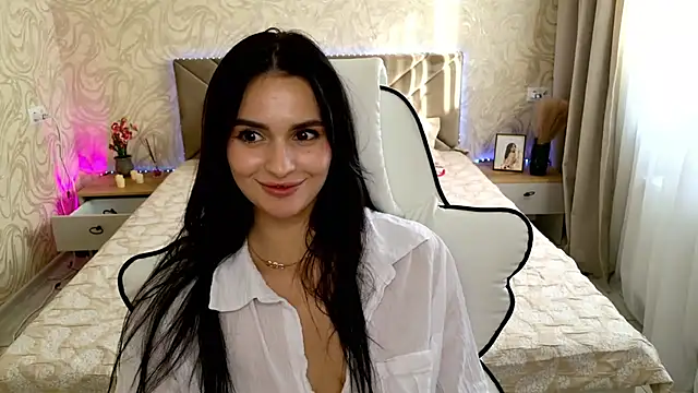Snapshot of MilaaSweety chatting on July 2026 04:19:01 AM MilaaSweety online show from July 2026 04:19:01 AM