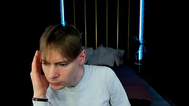 Snapshot of Martin_Perry chatting on April 2026 09:30:02 PM Martin Perry online show from April 2026 09:30:02 PM