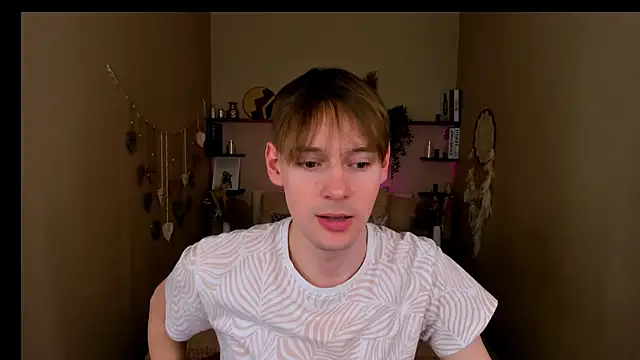 Snapshot of Martin_Perry chatting on April 2026 09:10:02 PM Martin Perry online show from April 2026 09:10:02 PM