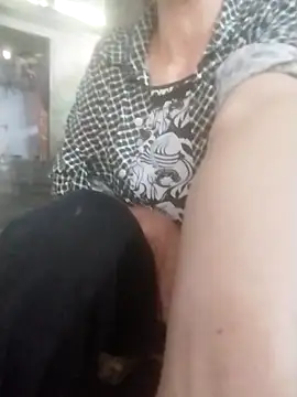 Snapshot of Tina6886 chatting on March 2026 01:43:02 AM Tina6886 online show from March 2026 01:43:02 AM