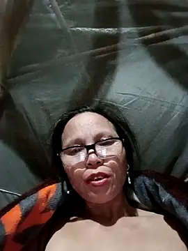 Snapshot of Tina6886 chatting on April 2026 02:37:02 PM Tina6886 online show from April 2026 02:37:02 PM