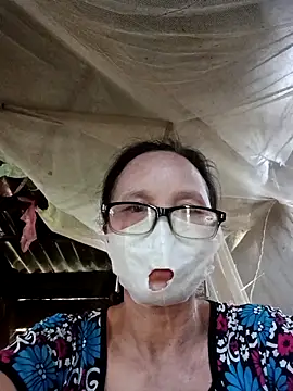 Snapshot of Tina6886 chatting on April 2026 08:25:01 AM Tina6886 online show from April 2026 08:25:01 AM