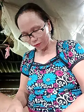 Snapshot of Tina6886 chatting on April 2026 08:19:01 AM Tina6886 online show from April 2026 08:19:01 AM