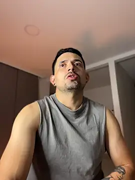 TroyeSavage online show from April 2026 10:48:01 AM