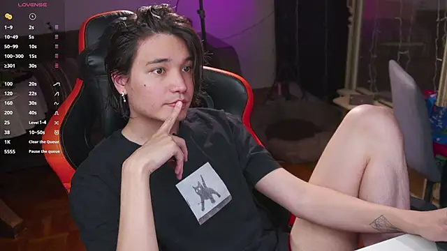 Snapshot of Badtwinkboys chatting on July 2026 11:21:02 PM Badtwinkboys online show from July 2026 11:21:02 PM