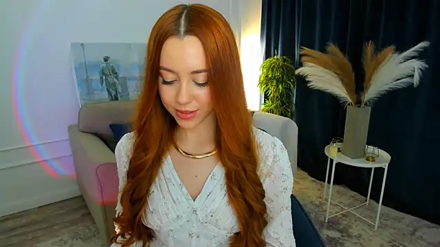 Snapshot of BloomAndFun chatting on April 2026 08:21:01 PM BloomAndFun online show from April 2026 08:21:01 PM