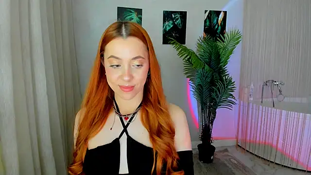 Snapshot of BloomAndFun chatting on May 2026 07:33:02 PM BloomAndFun online show from May 2026 07:33:02 PM