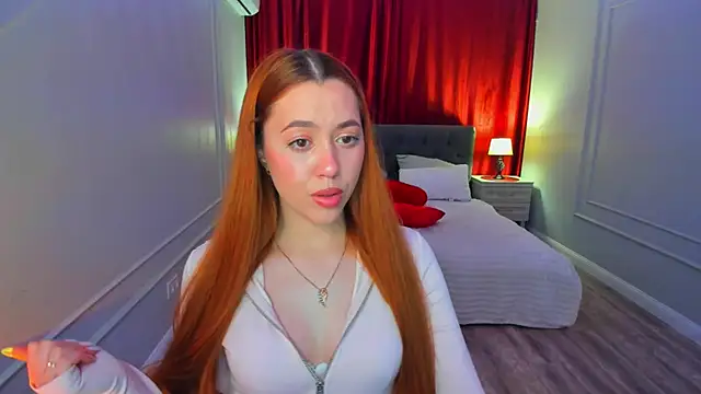 Snapshot of BloomAndFun chatting on May 2026 07:43:01 PM BloomAndFun online show from May 2026 07:43:01 PM