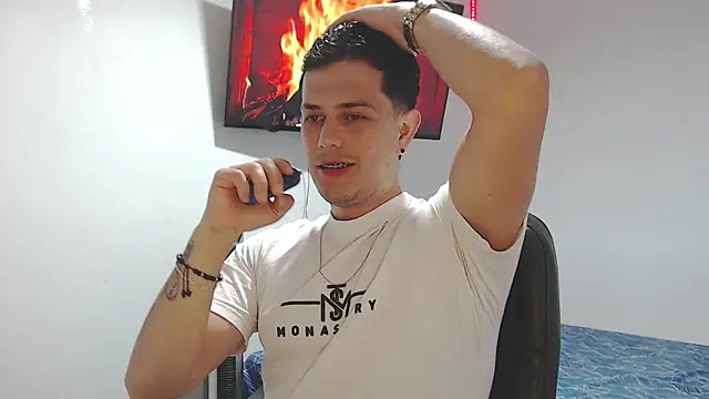 JUAN CAMILOXXX online show from March 2026 04:18:01 AM