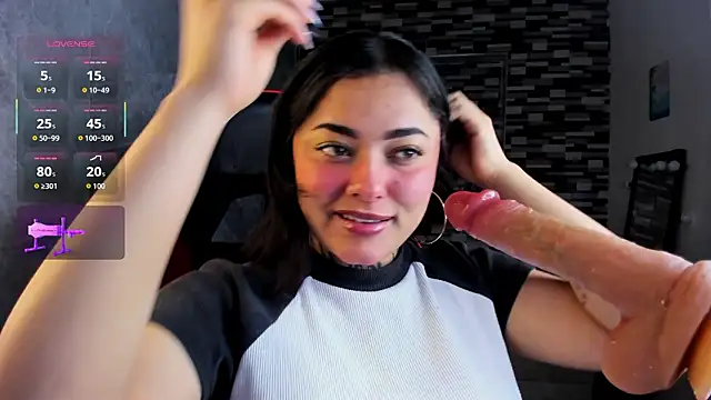 Snapshot of Sophiia_cherry chatting on March 2026 05:19:01 PM Sophiia cherry online show from March 2026 05:19:01 PM