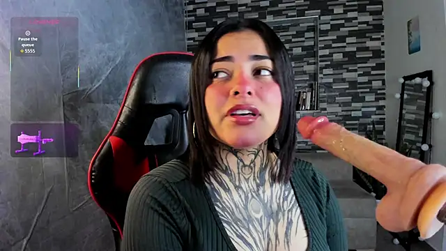 Snapshot of Sophiia_cherry chatting on March 2026 05:35:01 PM Sophiia cherry online show from March 2026 05:35:01 PM