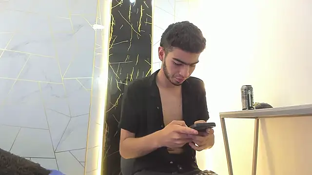 Valentin Lux online show from March 2026 03:32:02 AM