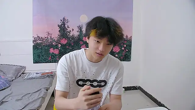 icecream-002 online show from April 2026 01:06:02 PM