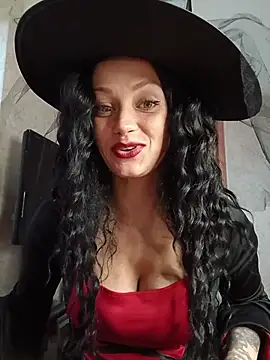 Snapshot of EhidnaLowq chatting on April 2026 06:20:02 AM EhidnaLowq online show from April 2026 06:20:02 AM