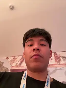 uunico22anni online show from March 2026 08:41:02 AM