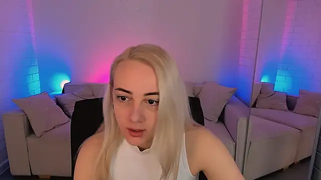 CarolMoor online show from March 2026 09:13:01 AM