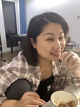 xiaoyi-10 online show from April 2026 11:48:01 AM