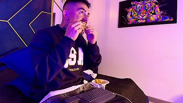 Snapshot of Dallas_Whitee chatting on March 2026 07:50:02 PM Dallas Whitee online show from March 2026 07:50:02 PM