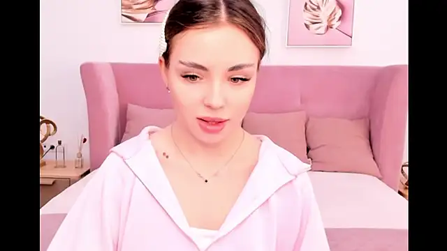 Snapshot of MyEvelin chatting on May 2026 03:36:01 AM MyEvelin online show from May 2026 03:36:01 AM