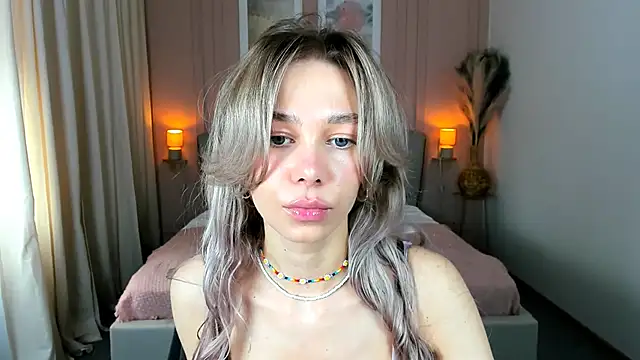 LuluAlis online show from April 2026 01:14:02 PM