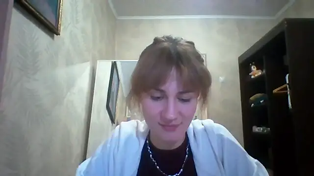 ElenoreHolguin online show from April 2026 05:41:01 PM