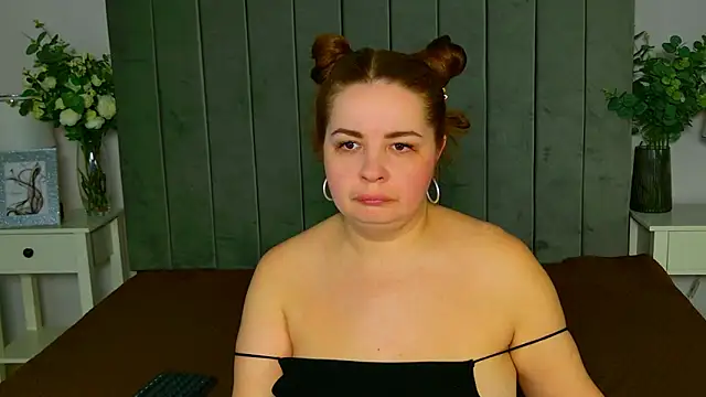 Snapshot of Riises chatting on April 2026 07:31:02 PM Riises online show from April 2026 07:31:02 PM