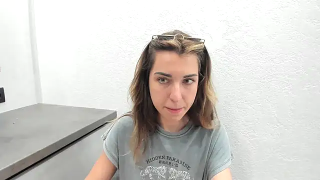 Snapshot of summmmersky1 chatting on May 2026 08:08:01 AM summmmersky1 online show from May 2026 08:08:01 AM