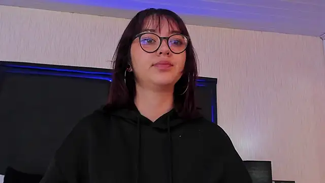 Snapshot of LilithBluum chatting on March 2026 11:36:01 AM LilithBluum online show from March 2026 11:36:01 AM