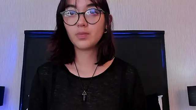 Snapshot of LilithBluum chatting on March 2026 11:32:02 AM LilithBluum online show from March 2026 11:32:02 AM