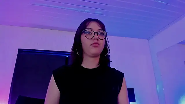 Snapshot of LilithBluum chatting on April 2026 11:26:02 AM LilithBluum online show from April 2026 11:26:02 AM