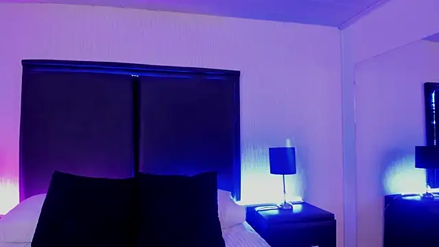 Snapshot of LilithBluum chatting on April 2026 06:58:02 PM LilithBluum online show from April 2026 06:58:02 PM