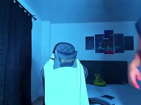 Snapshot of Steve_Dennis chatting on April 2026 02:00:01 AM Steve Dennis online show from April 2026 02:00:01 AM